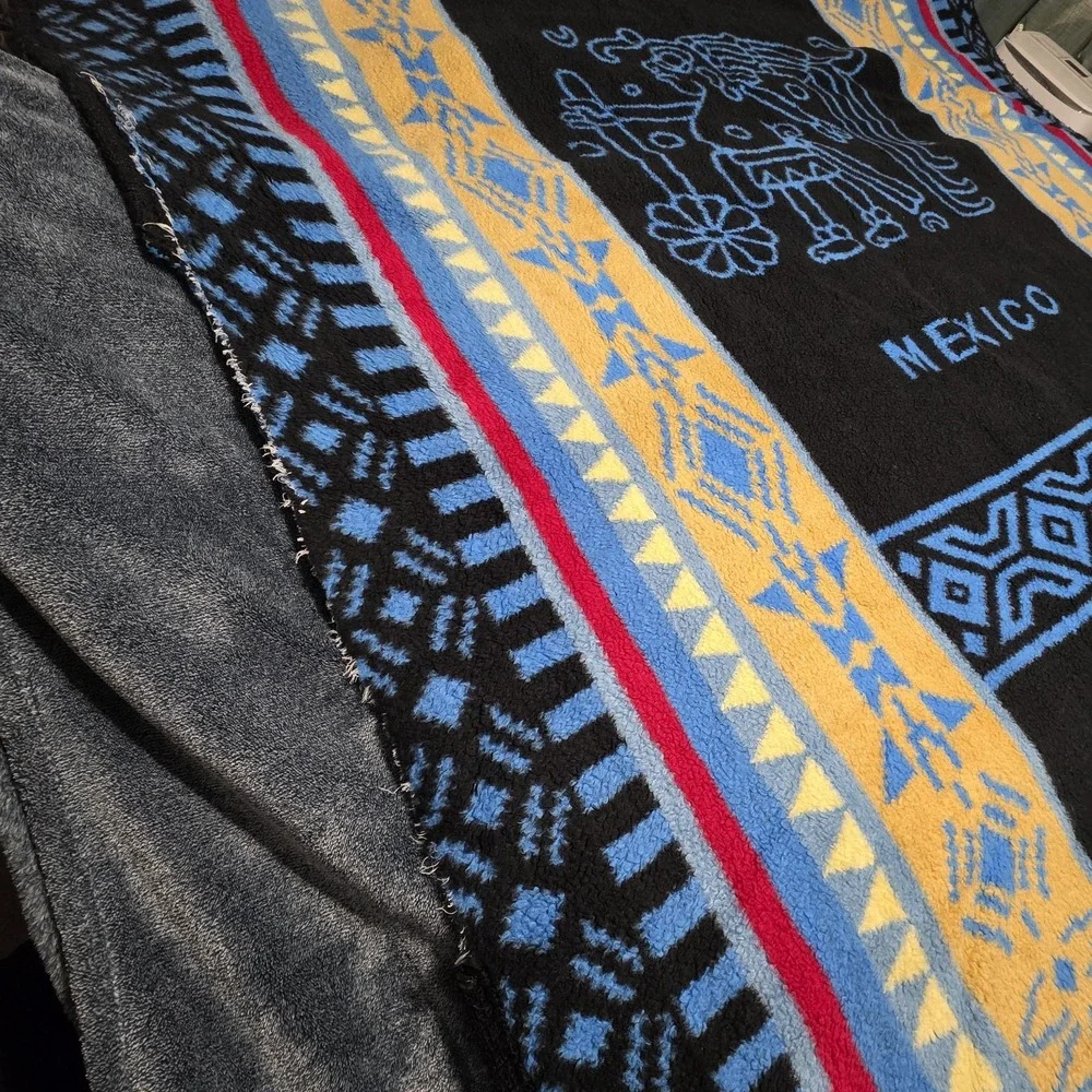 Vintage San Marcos Mexican Cobija Blanket 72x84 Reversible Aztec Mexico Large